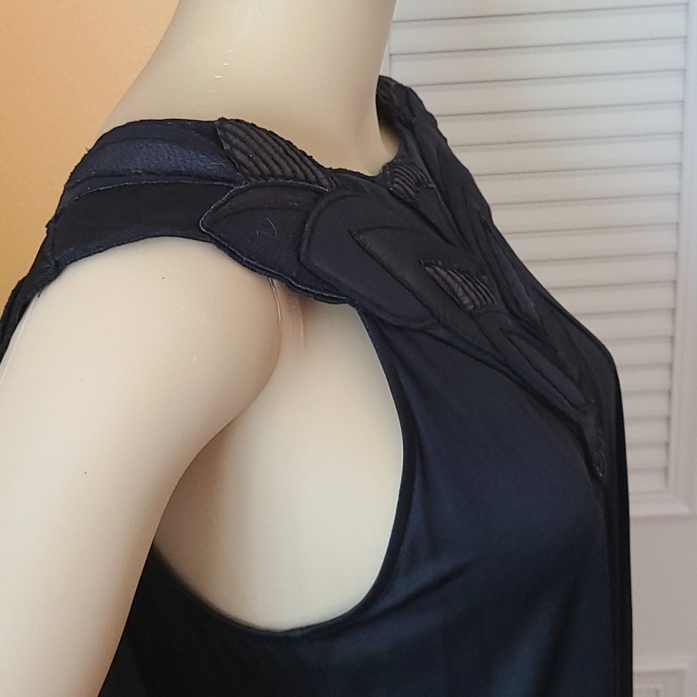 BCBG RUNWAY Top - Picture 8 of 16